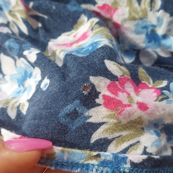 Hollister tank - Picture 4 of 5